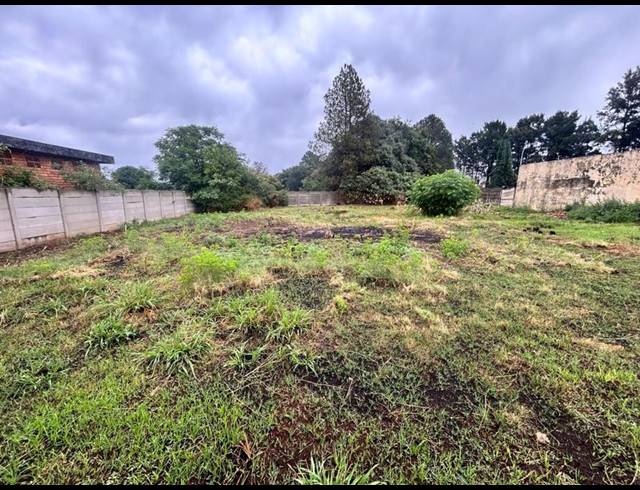 LAND FOR SALE IN POLLAK PARK